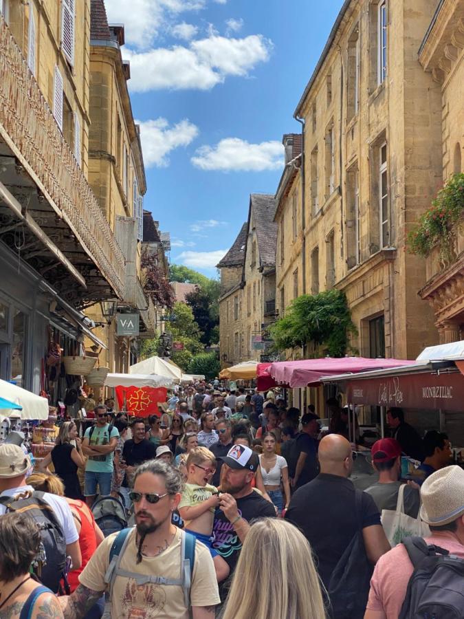 Les Flamboyants Daire Sarlat-la-Canéda Dış mekan fotoğraf